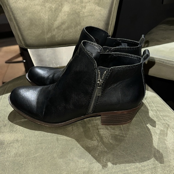 Women’s Lucky Brand booties with zippers size 9 - Picture 2 of 5